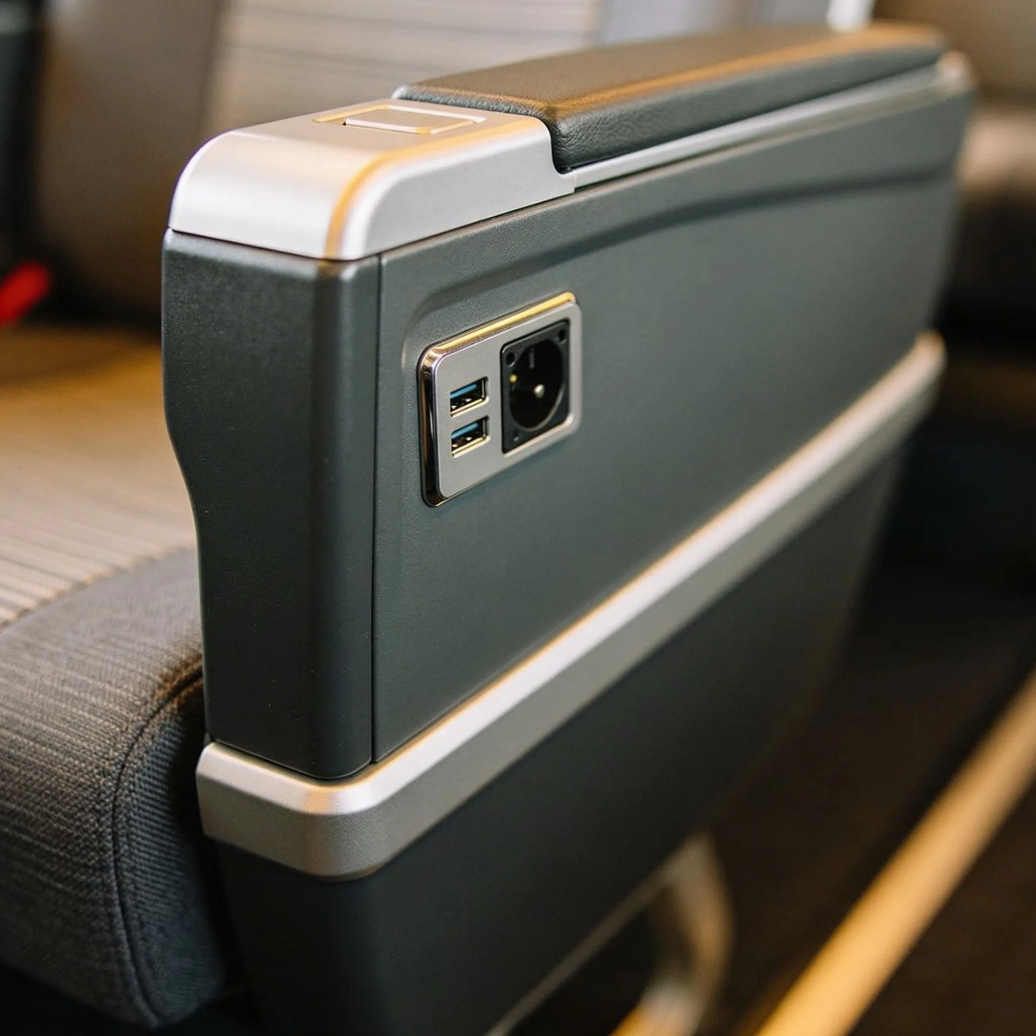 Wi-Fi в автобусе, розетки и USB